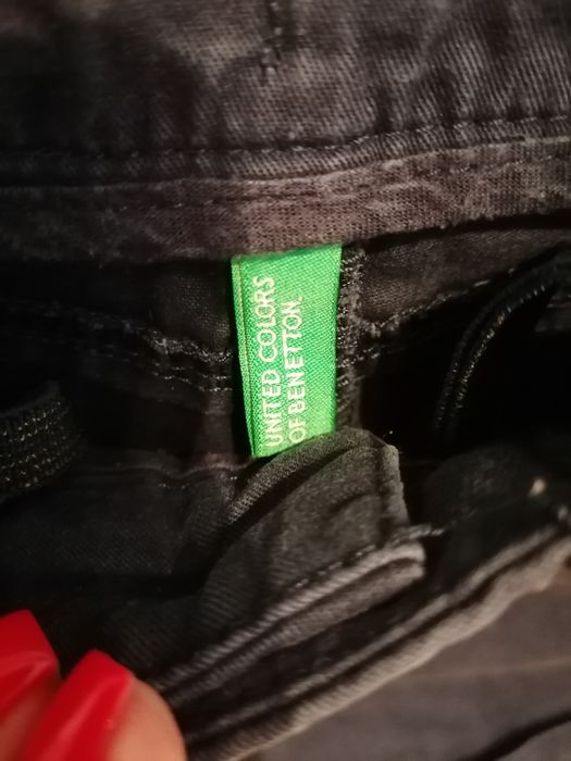 Calções de sarja para menina da Benneton tamanho 2 anos