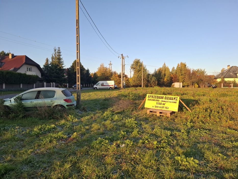 Działka inwestycyjno-budowlana ul. Wiejska 1780 m2