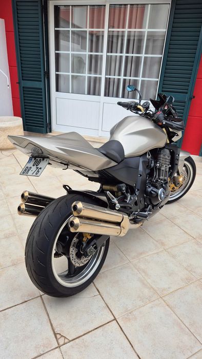 Vendo Kawasaki Z1000 - Titanium