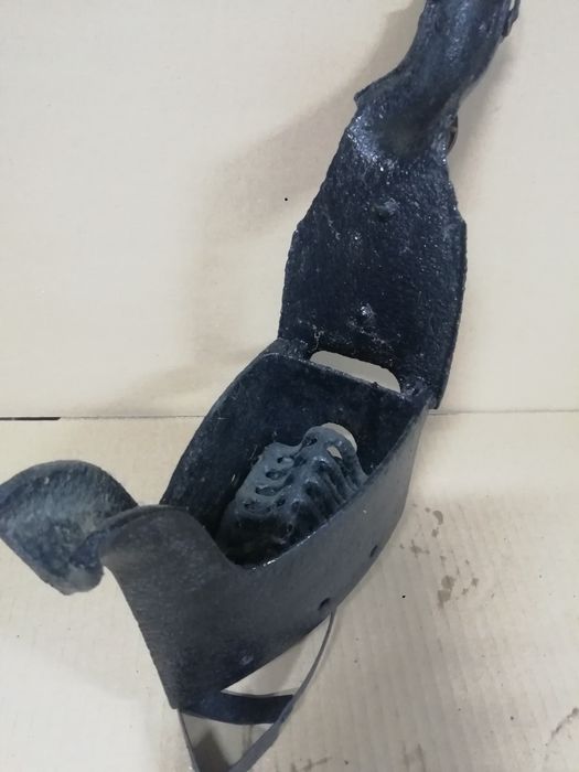 Ferro de engomar a carvão