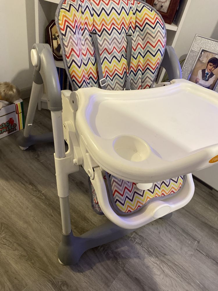 Cadeira de bebe para comer a mesa