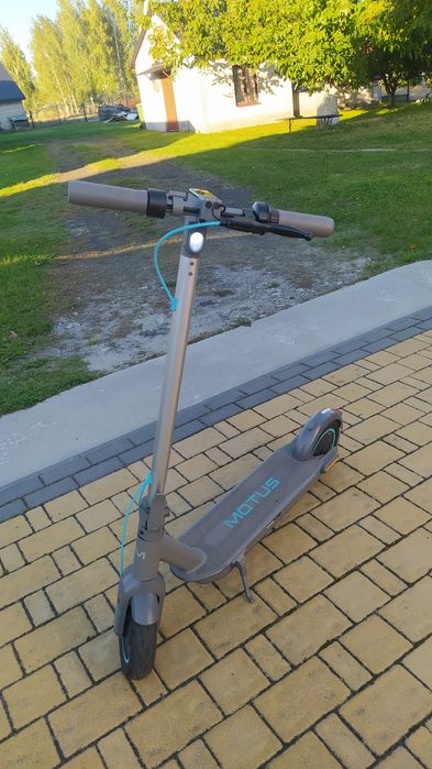 Hulajnoga elektryczna Motus Scooty 10 2023