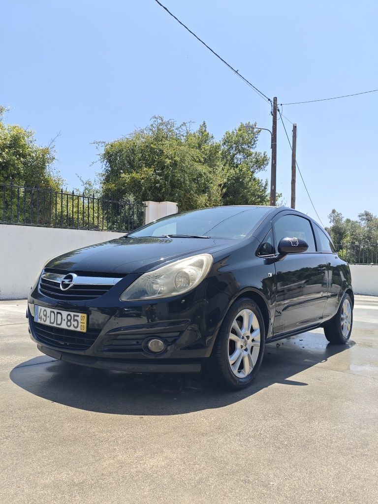 Opel corsa D 1.3 5 lugares