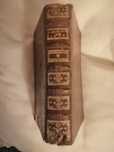 Livro antigo Institutiones Theologicae