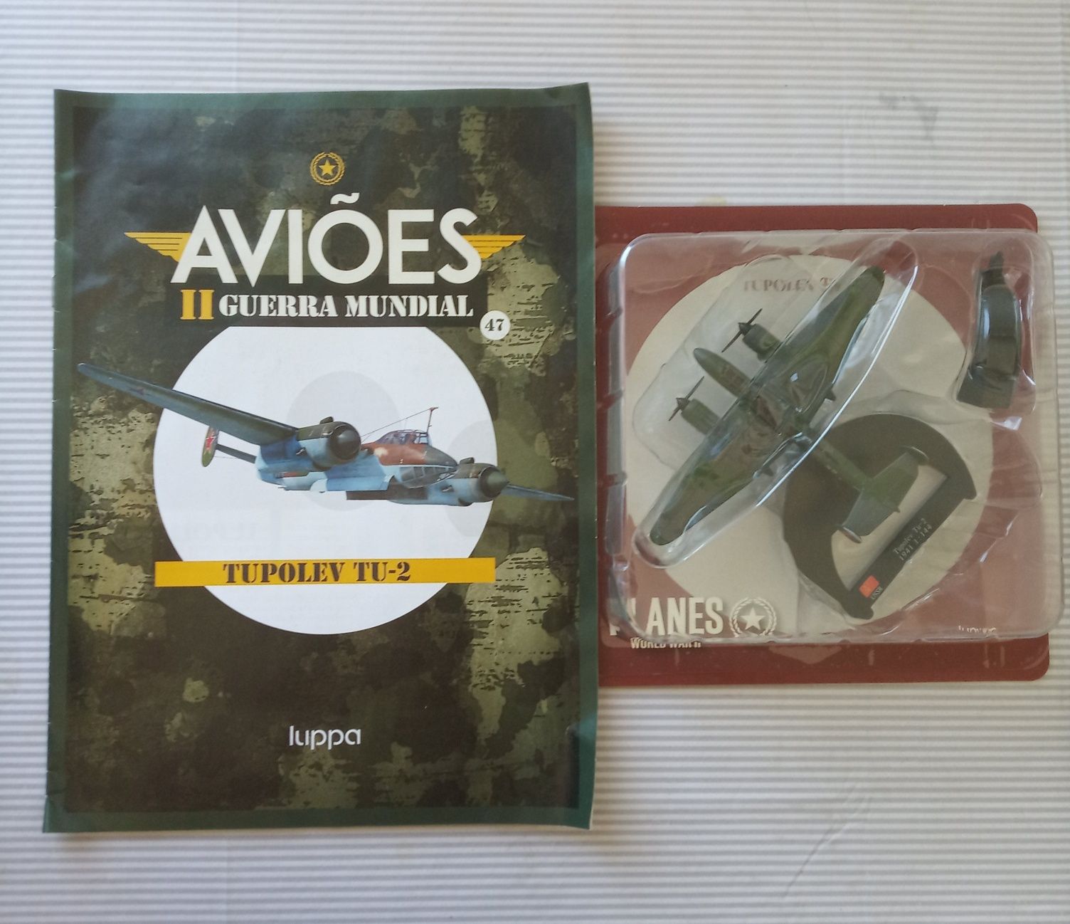 Coleção de 4 AVIÕES + Fascículos