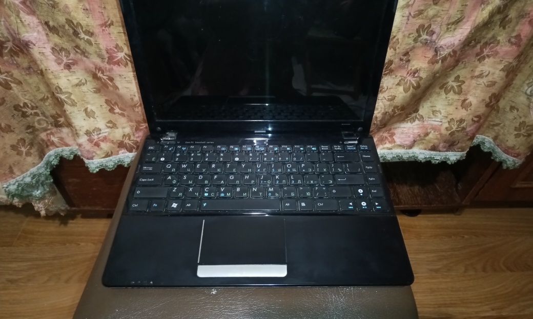 Нетбук ASUS EEE PC 1215P 12”