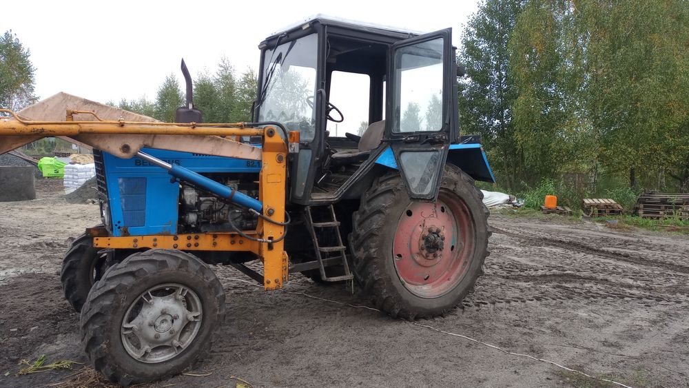 Продам МТЗ 82 трактор в одних руках 16 років  продажу хочу погрущик