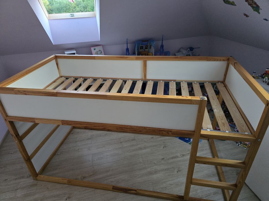 Łóżko dwustronne model Ikea - Kura