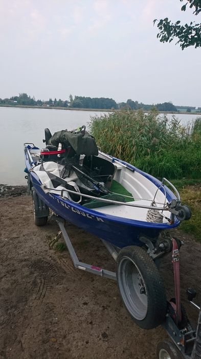Sprzedam łódkę 3,90-1,50 z przyczepką