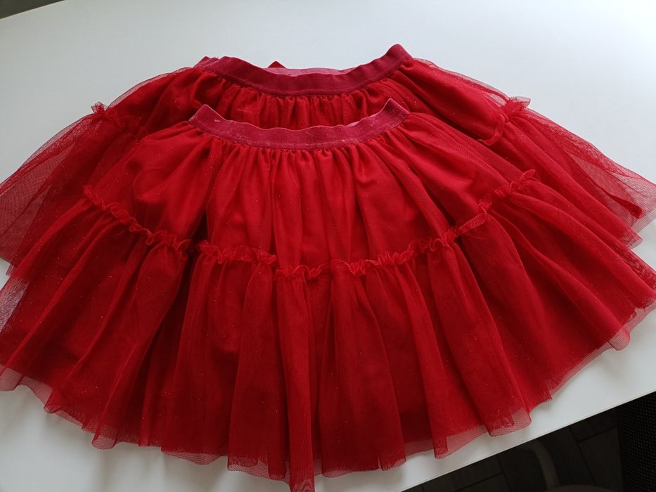 Spódniczki tiulowe H&M, r. 110/116, dla bliźniaczek