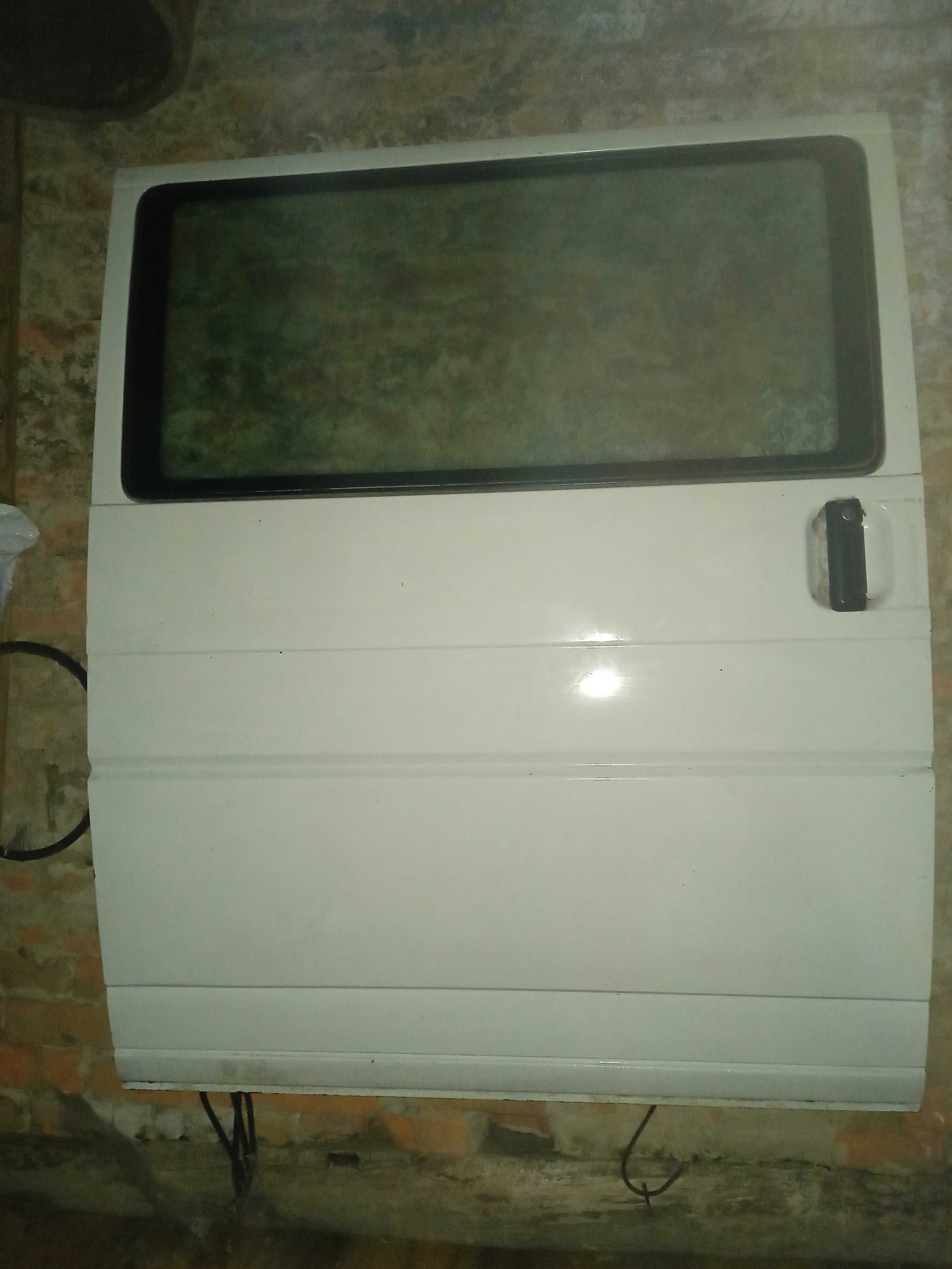 Двері на Volkswagen T4