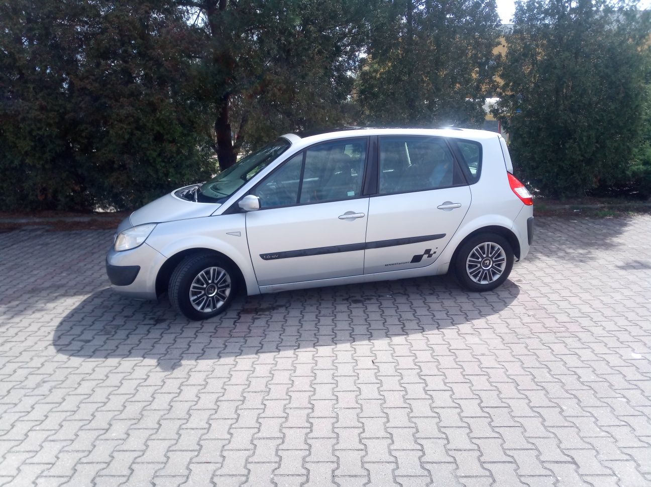 Sprzedam renault scenic 2 1.6