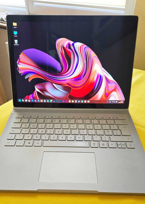 MS Surface Book 2, i7 | 16 GB RAM | SSD 512 GB | GTX 1050 (dedykowana)