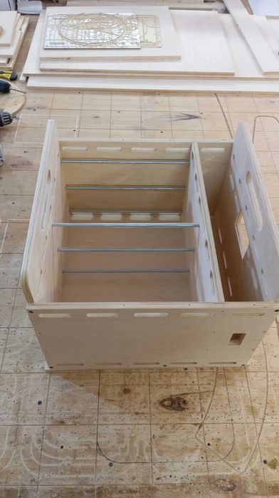 Бокс, кейс, корпус для LiFePO аккумуляторов 8S на ячейках 230-314Ач