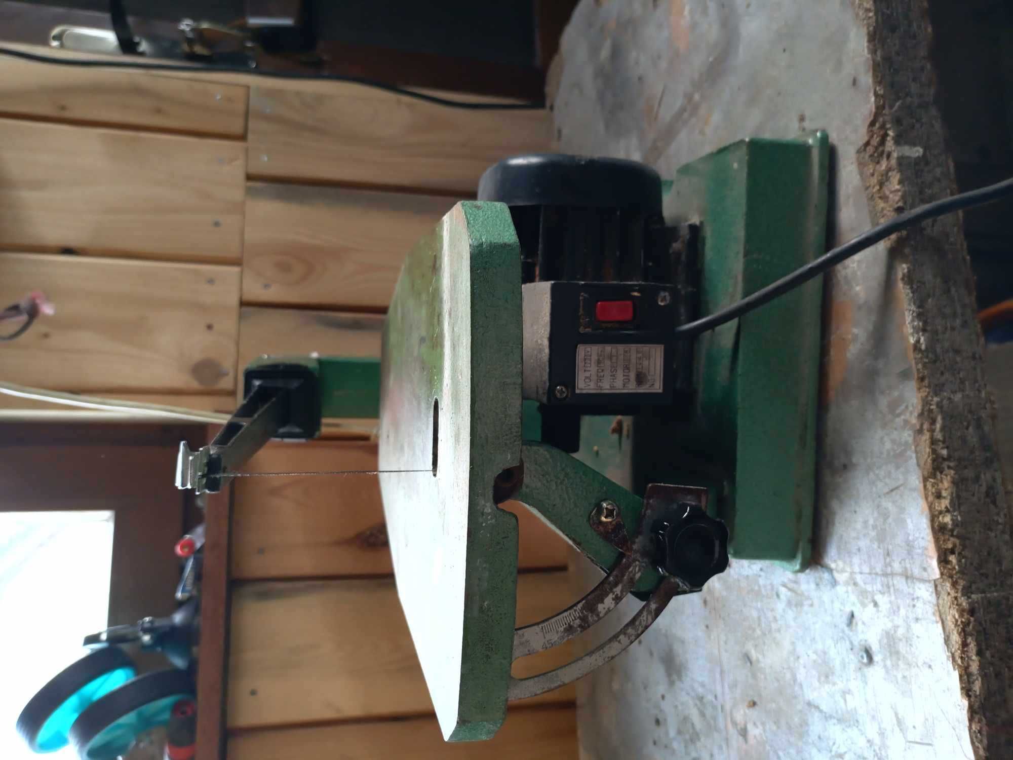 Maszyna do wycinania w drewnie