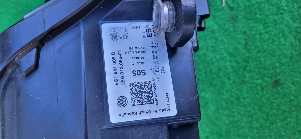 Lampa lewa przednia VW Golf VII Lift