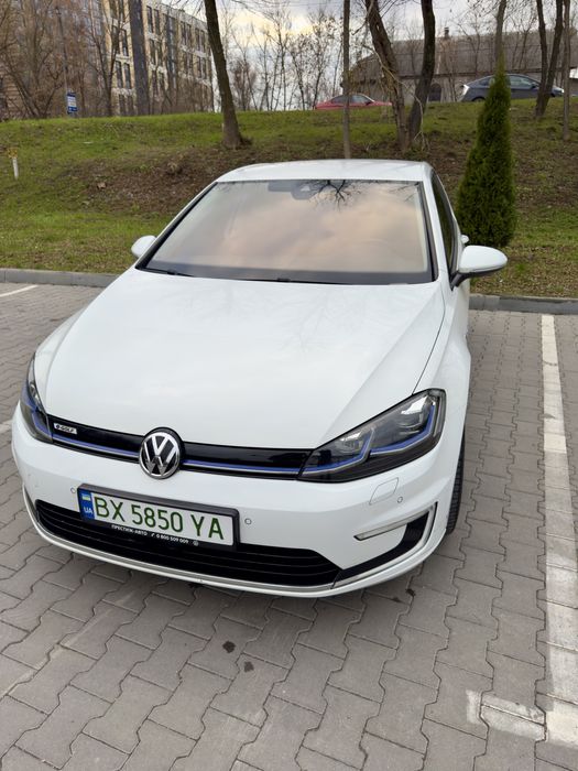 Продам своє авто e-golf 2018