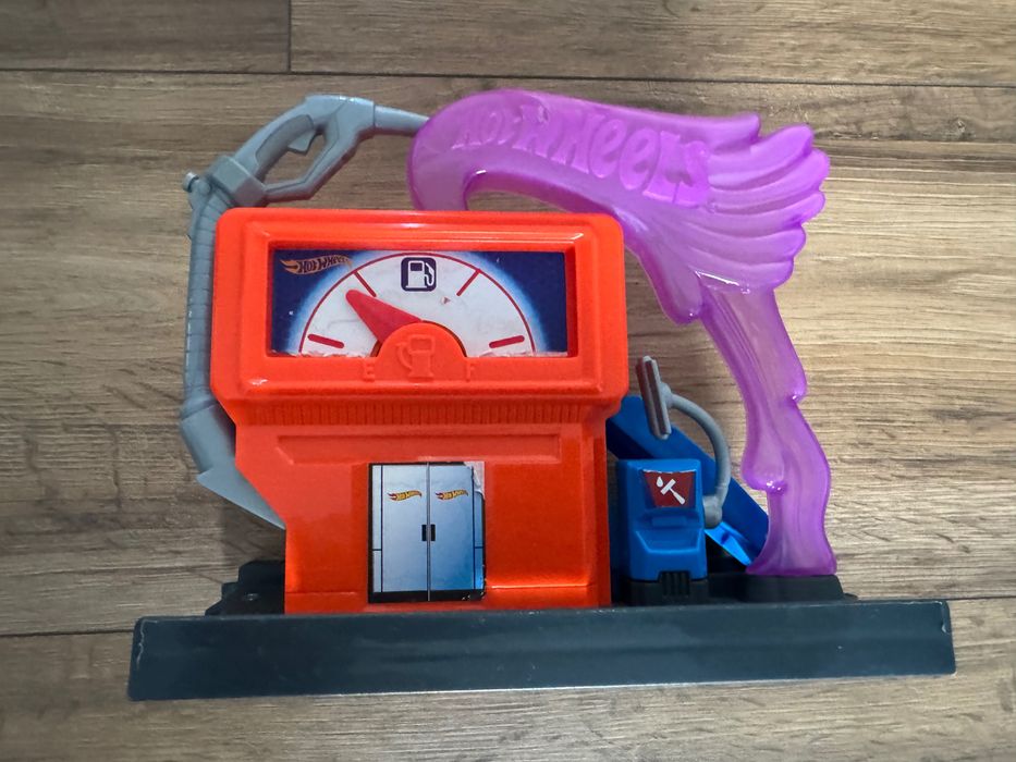 Hot wheels Stacja paliw FMY97