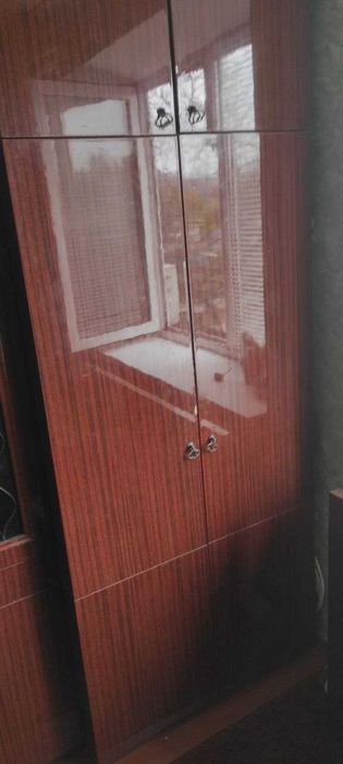 Продам шафу (можливий торг)