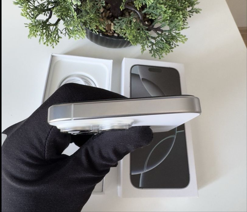 Iphone Идеал 16 Pro Max 256gb white Neverlock