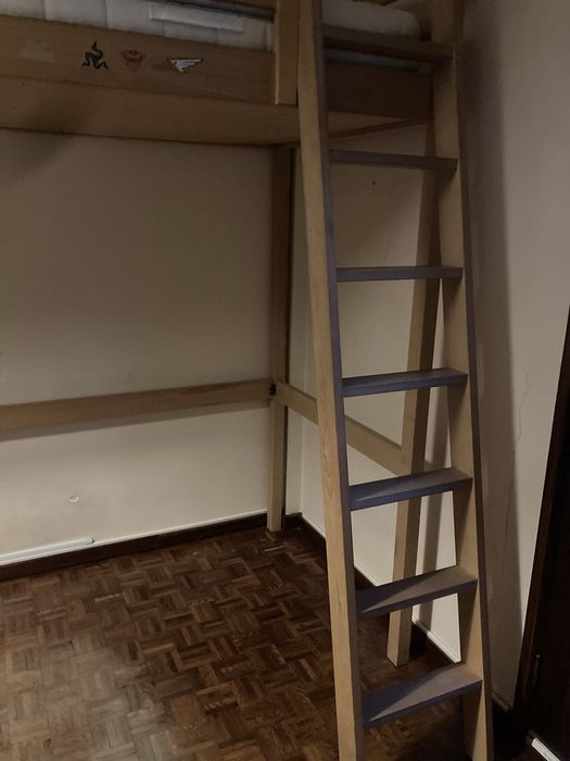 Cama elevada + colchāo