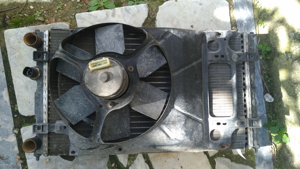 Termoventilador e Radiador Volkswagen Polo Classic 1998