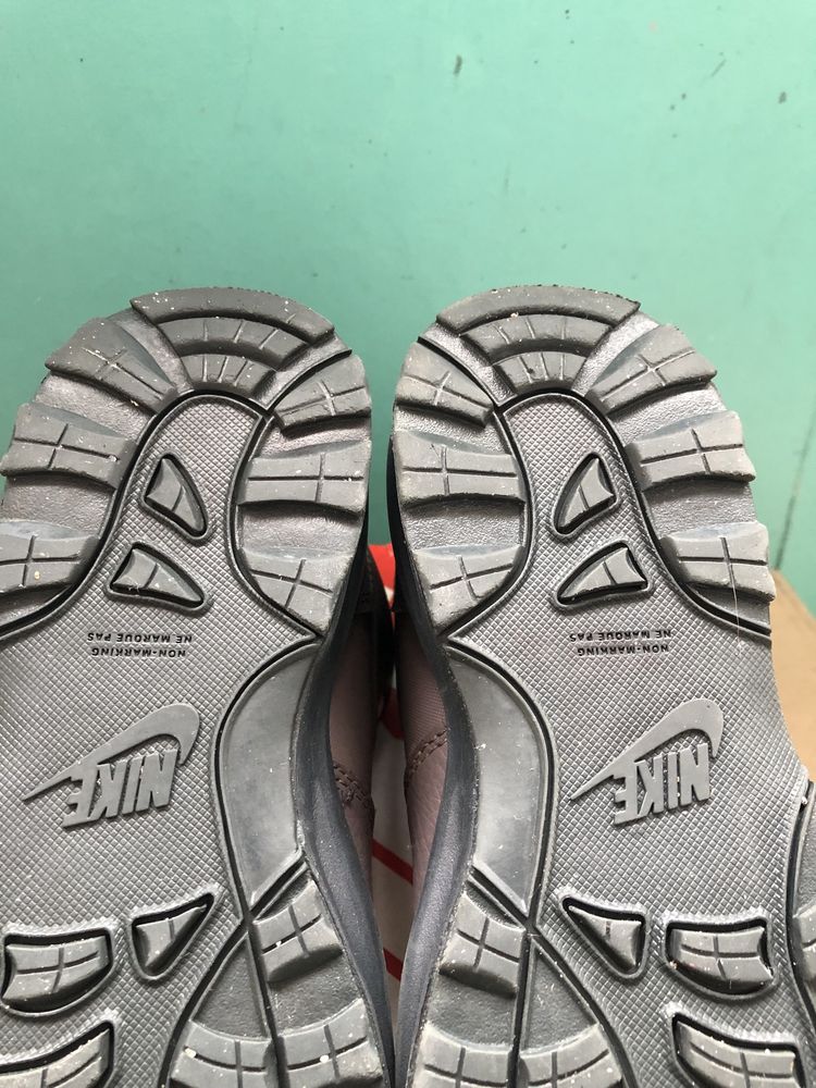 Дитячі черевики NIKE Manoa 35.5р.