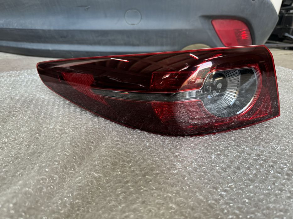 Фонари Mazda 3BP 2019+