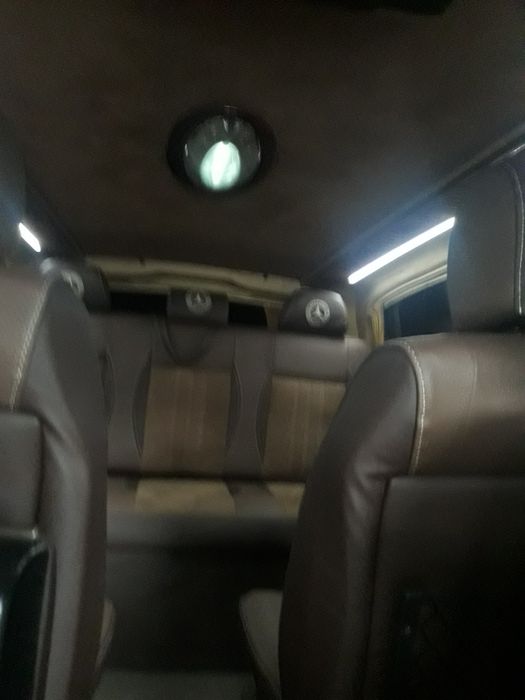 Мерседес Віто. 6 місць.Перевезення співробітників/школярів та інших ка