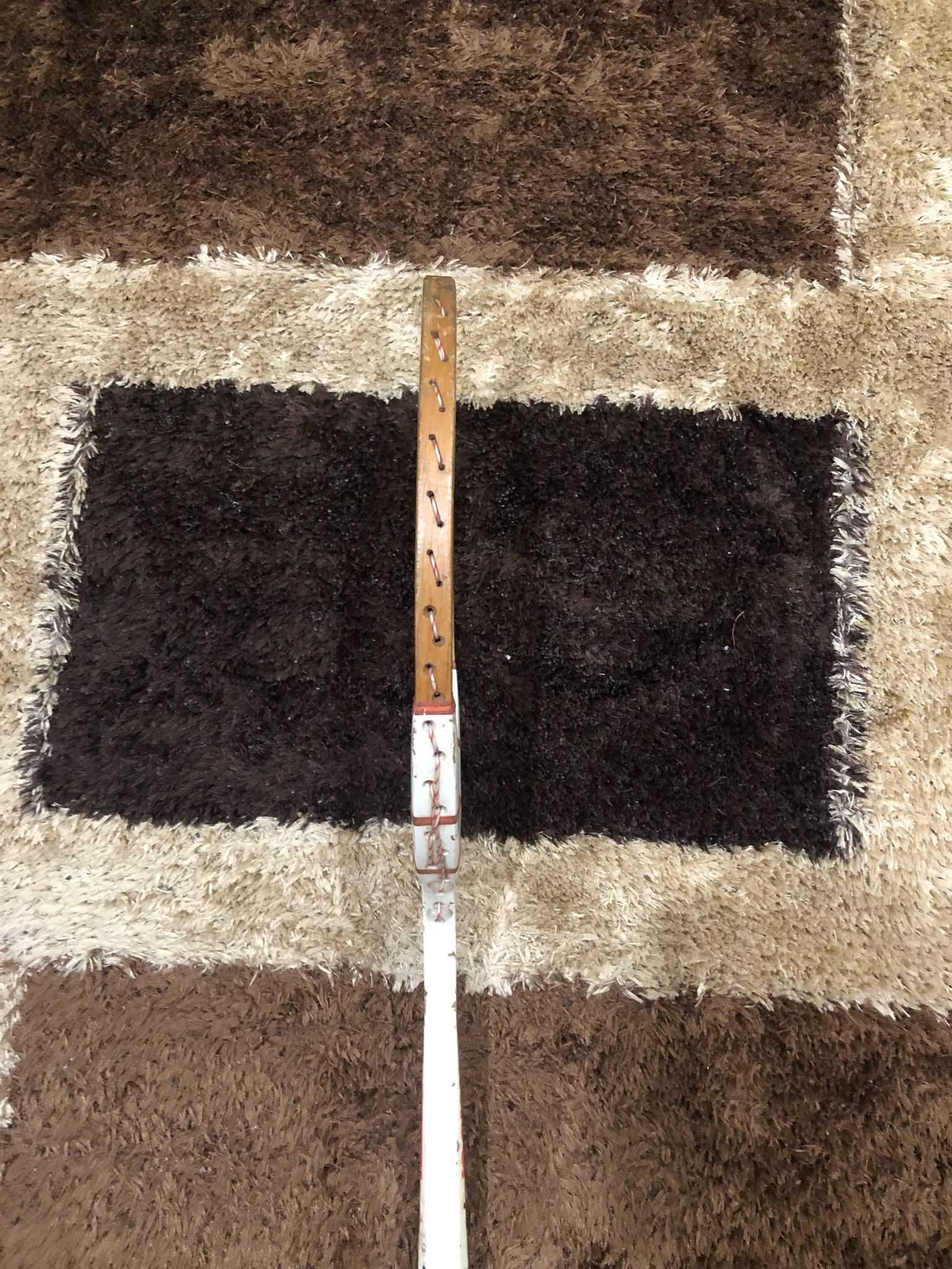 Raquete de Madeira Wilson Antiga – Perfeita para Coleção ou Decoração!