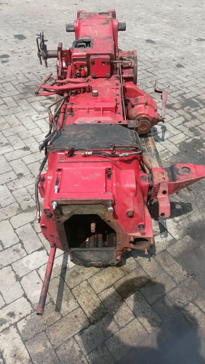 Skrzynia case 844 as