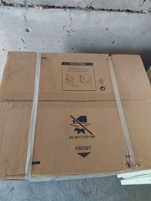 Стиральная машина в упаковке LG