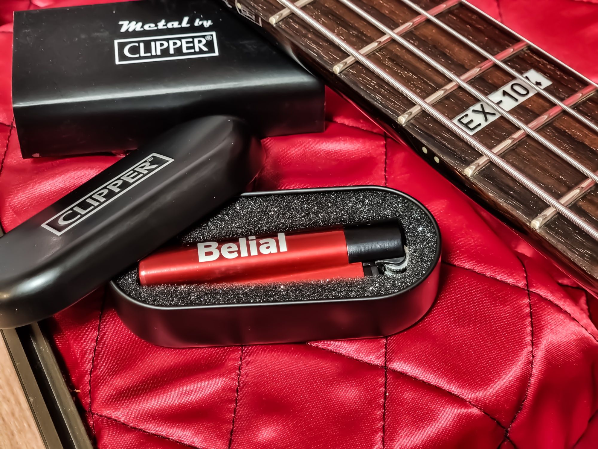 ESP LTD EX-104 Custom Belial Blood Explorer EMG gitara basowa