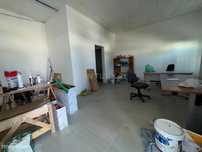 Espaço Novo em Loures: Armazém e Montra no R/C