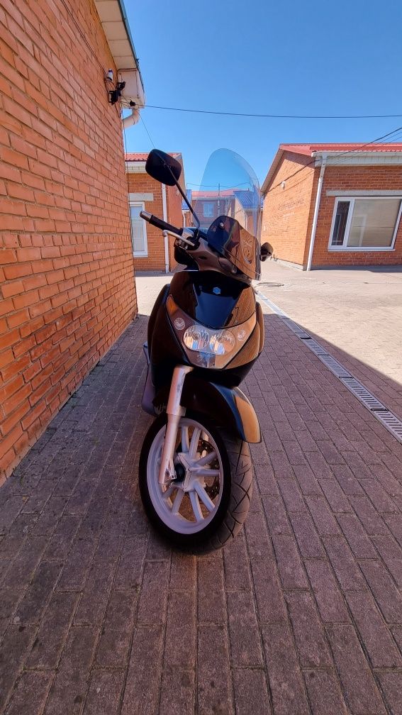 Piaggio beverly 200