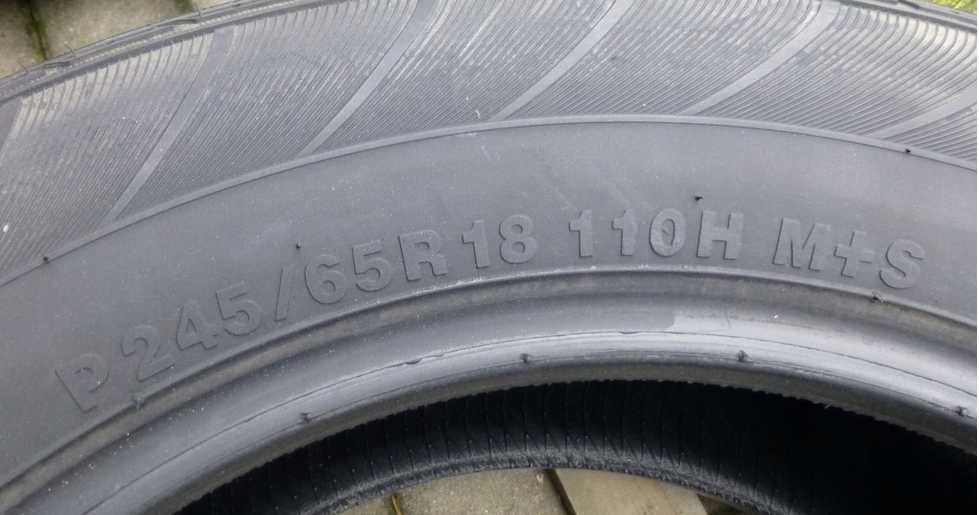 Opony 245/65/18 KUMHO  Nowe 2 Sztuki