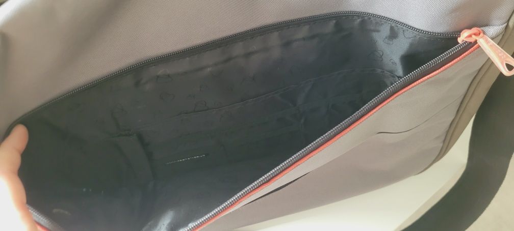 Tech air torba khaki na laptopa do luku bagażowego na lotnisko