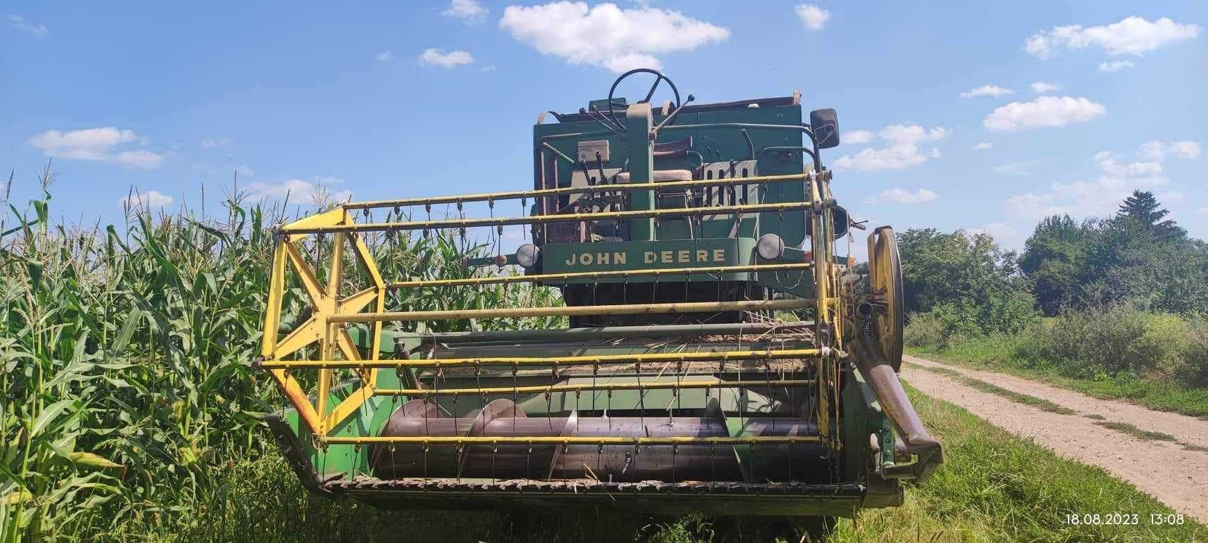 kombajn zbożowy John Deere 330