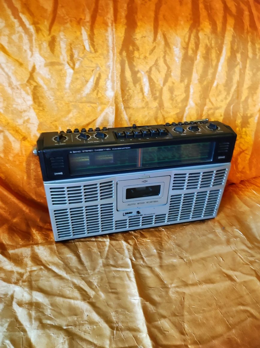 Universal Boombox lata 80 radio radio magnetofon