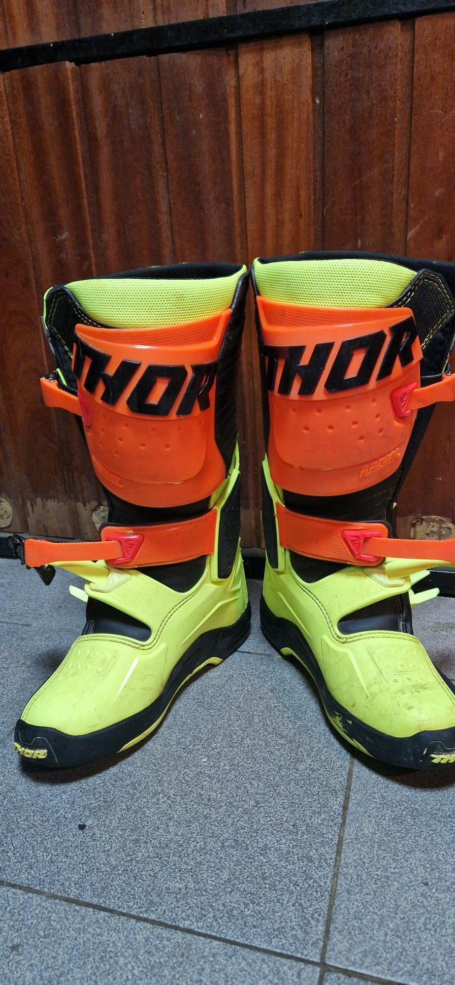 Botas Thor Radial Flo 43