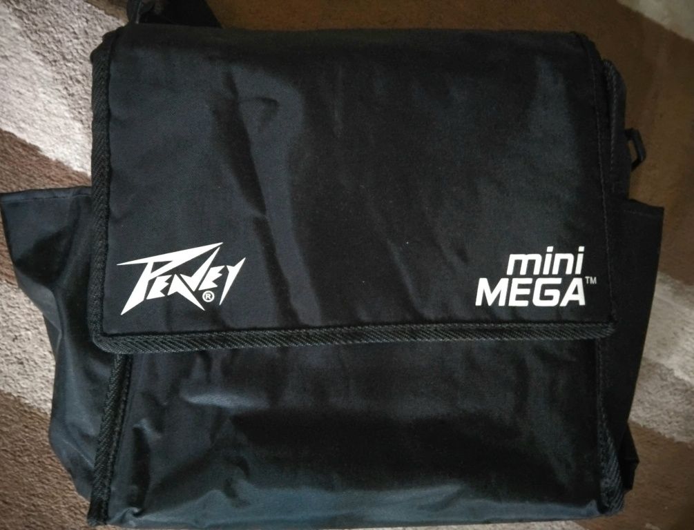 Peavey miniMEGA 1000 (басовая голова) + кабель + сумка