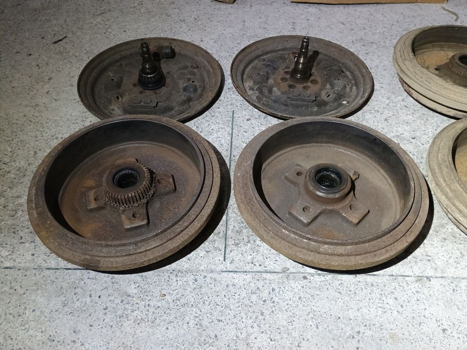 Запчастини Пасат б4 задні барабани тормоза Passat b4 Пассат