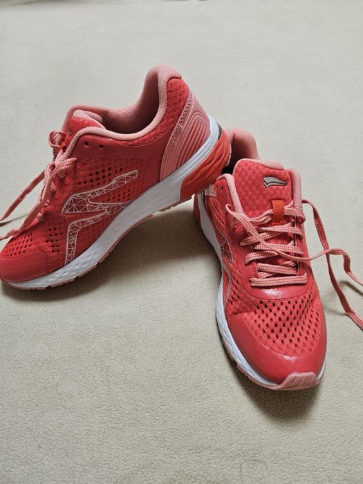 Кросівки жіночі Crivit