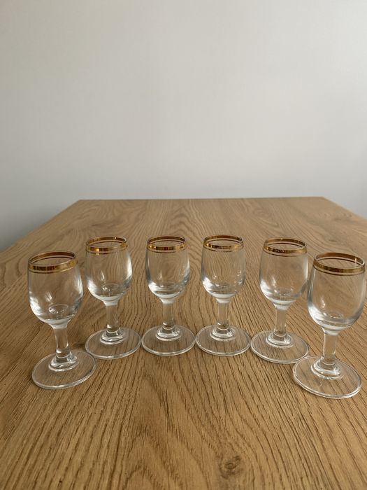 Sprzedam 6 sztuk kieliszkow