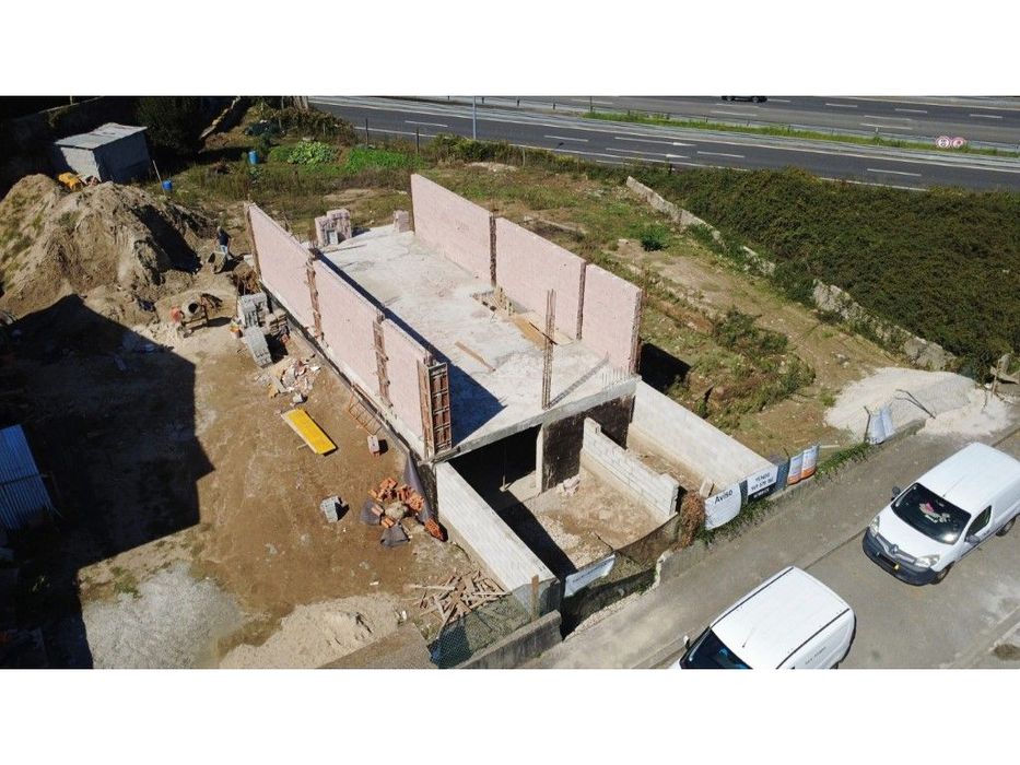 Moderna Moradia T4 com piscina na Cidade da Maia