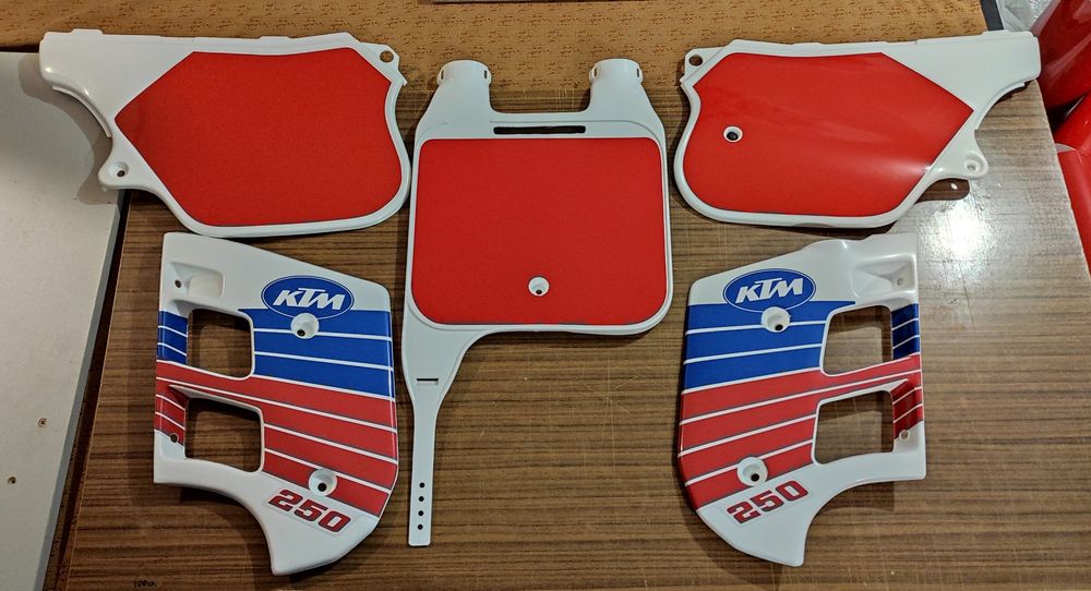 Naklejka do KTM 250 rok 1990
