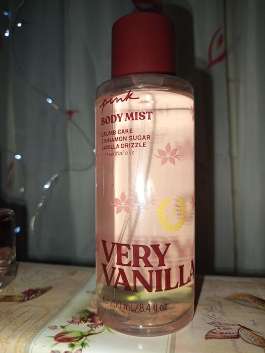 Спрей для тіла Very Vanilla із серії Victoria's Secret PINK