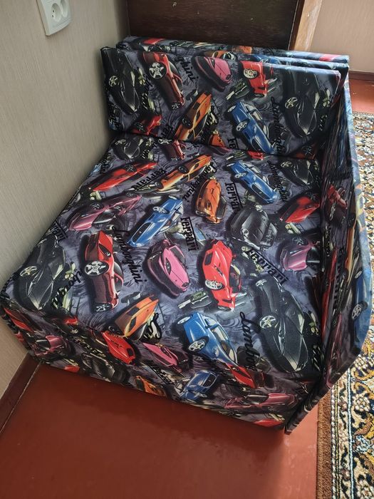 Диван кубик детский