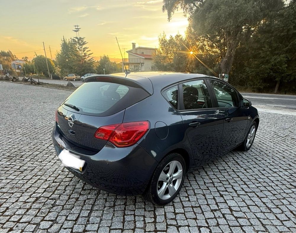 Opel Astra 1.4 cc IMACULADO
