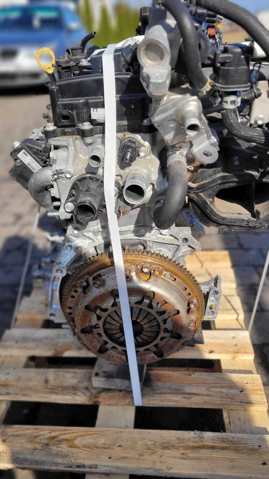 SILNIK KOMPLETNY TOYOTA peugeot citroen  1.0 VVT-I  1KR-y52   1Kr-b52